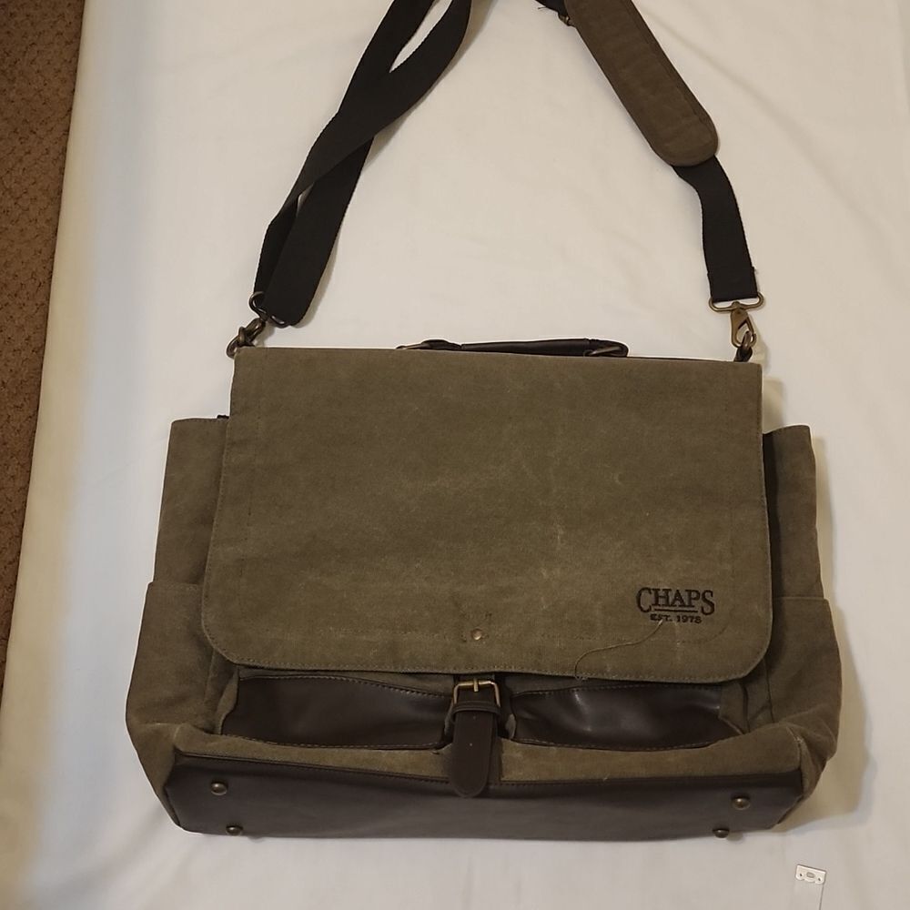Chaps laptop bag with shoulder‎ strap NEW with no tags